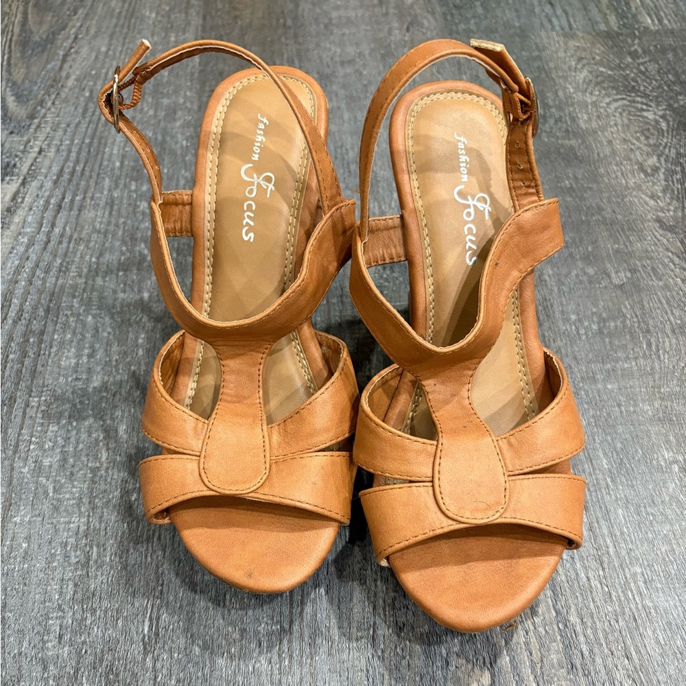 Fashion Focus Women's Tan Wedges